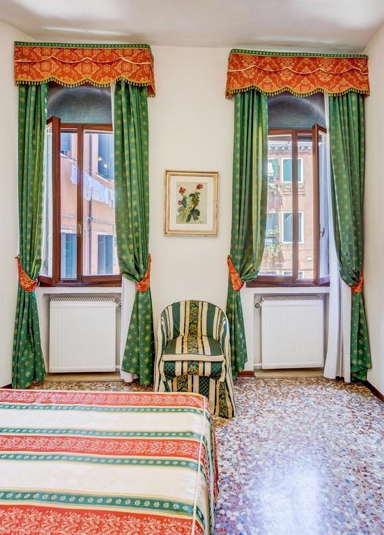 Ca' Derai Apartment Veneţia Cameră foto
