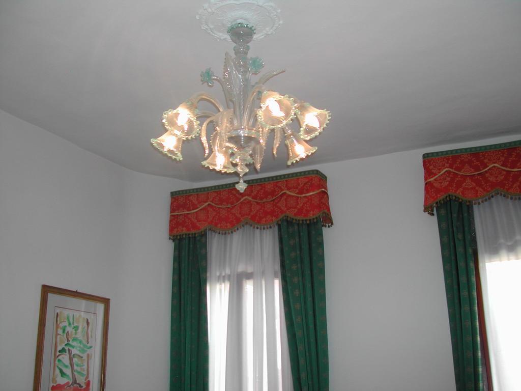 Ca' Derai Apartment Veneţia Cameră foto
